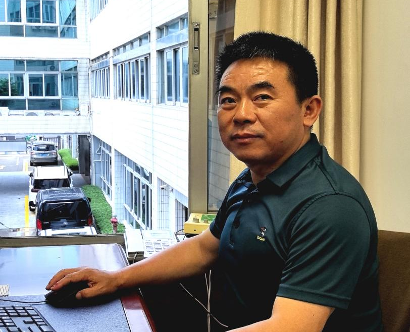 作家岑军诗选：五重奏里的情弦与留白，从信笺到候鸟的叙事